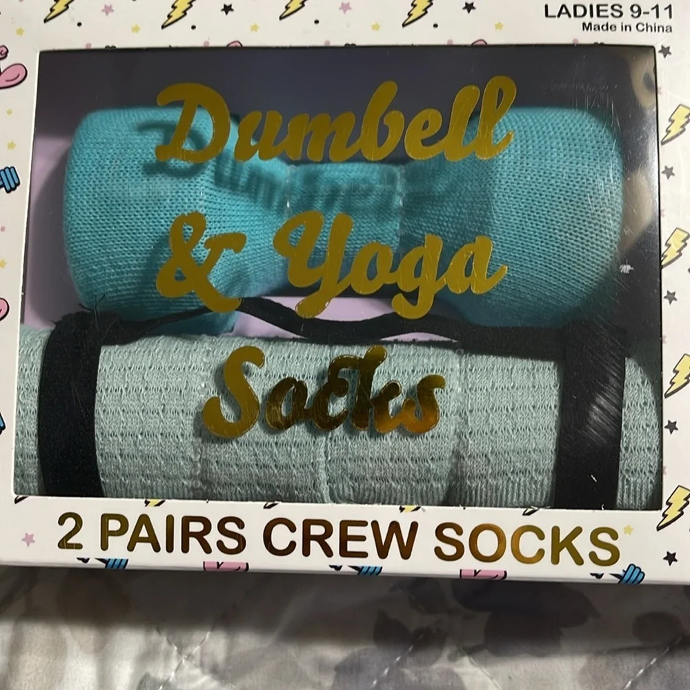 New set/2 ladies crew socks 9-11 gift set